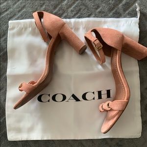 NWOT Coach blush heels size 10